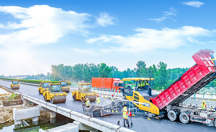 江蘇高速上演徐工成套道路機(jī)械大片！