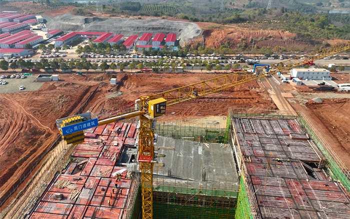 跑出加速度！37臺(tái)徐工塔機(jī)批量助建