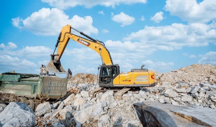 徐工XE380G PRO：掘金王者，超能裝！