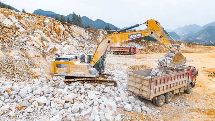 礦山擔(dān)當(dāng)XE500GK“坐鎮(zhèn)”礦山，開采更有底氣！